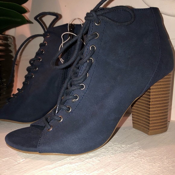 Shoes - New without tag